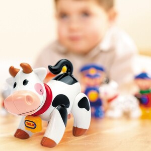 Игры и игрушки: Корова, фигурка серии Первые друзья