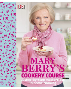 Книги для детей: Mary Berry's Cookery Course