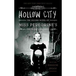 Hollow City: The Second Novel of Miss Peregrine`s Peculiar Children (9781594747359)