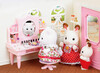 Туалетный столик с косметикой и Кошечка, Sylvanian Families