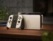 Игровая консоль Nintendo Switch OLED (белая) дополнительное фото 1.