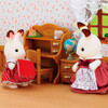 Шоколадний Кролик-сестра біля парти, Sylvanian Families
