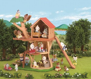 Ігри та іграшки: Дерево-будинок, Sylvanian Families