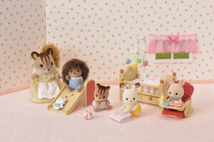 Ігри та іграшки: Дитяча кімната (малий комплект), Sylvanian Families