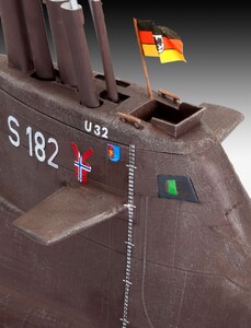 Игры и игрушки: Подводная лодка (2003г.,Германия) New German Submarine U212 (+ IT Version), 1:144, Revell