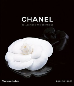 Мода, стиль і краса: Chanel: Collections and Creations [Thames & Hudson]