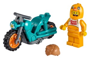 Игры и игрушки: Конструктор LEGO City Цыпленок на каскадерском мотоцикле 60310
