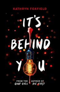 Книги для взрослых: It's Behind You [Scholastic]