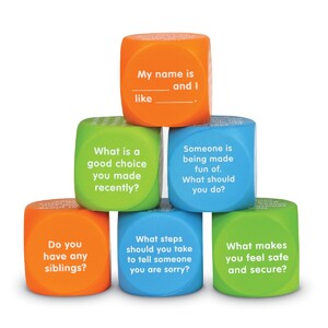 Развитие речи и чтения: Логопедические кубики "Разговор о себе" Learning Resources