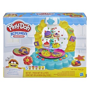 Лепка и пластилин: Игровой набор для лепки Карусель сладостей, Kitchen Creations, Play-Doh