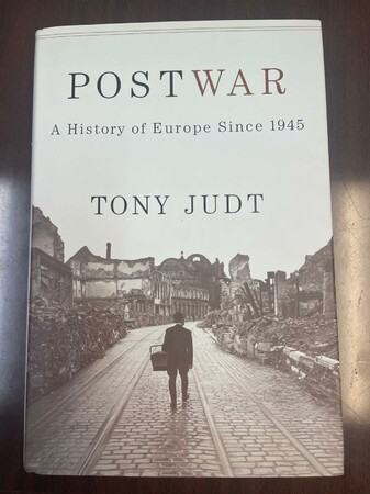Історія: Postwar: A History of Europe Since 1945 [Vintage]