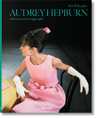 Искусство, живопись и фотография: Audrey Hepburn. Photographs 1953-1966 [Taschen]