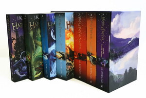 Для среднего школьного возраста: The Complete Harry Potter Collection - 7-Book Box Set