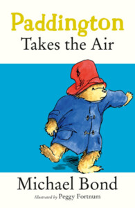 Книги для дітей: Paddington Takes the Air