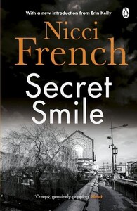Книги для дорослих: Secret Smile (Nicci French)