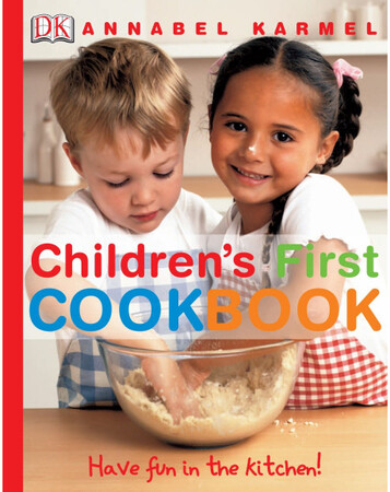 Книги для детей: Children's First Cookbook