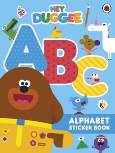 Обучение чтению, азбуке: Hey Duggee: ABC. Alphabet Sticker Book [Random House]