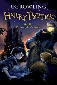 Книги для детей: Harry Potter 1 Philosopher's Stone Rejacket [Hardcover] (9781408855898)