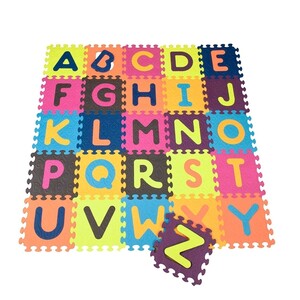 Розвивальні іграшки: Дитячий розвивальний килимок-пазл «ABC», Battat