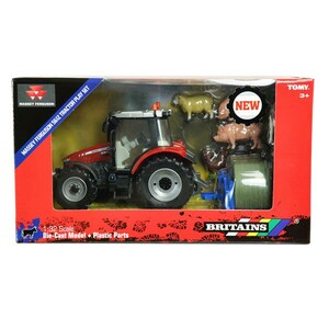 Міська та сільгосптехніка: Набір Britains Модель трактора Massey Ferguson 5612 з вилами та фігурками 1:32