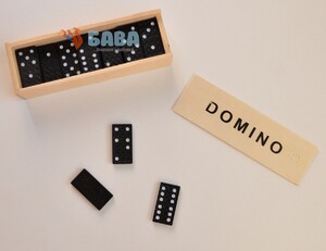 Настільні ігри: Доміно в дерев'яній коробці
