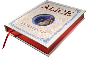 Книги для детей: The Complete Alice