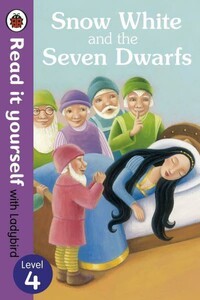 Обучение чтению, азбуке: Readityourself New 4 Snow White and the Seven Dwarfs Paperback [Ladybird]
