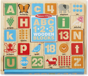 Початкова математика: Дерев'яні блоки «Англійські букви та цифри», Melissa & Doug