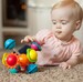 Іграшка-прорізувач Сенсорні кулі, Fat Brain Toys Wimzle дополнительное фото 6.