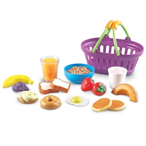 Сюжетно-ролевые игры: Игрушечная еда New Sprouts® "Корзина для пикника: завтрак" Learning Resources